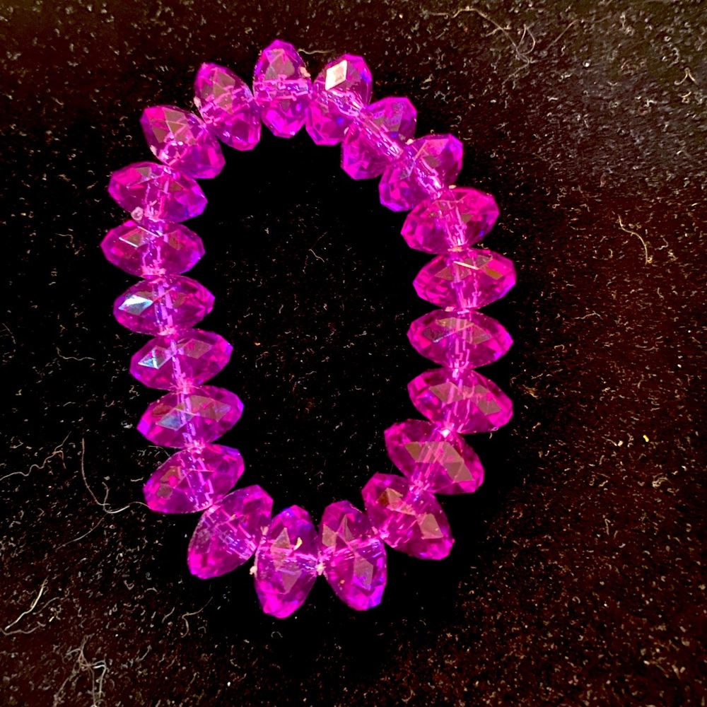 Fuschia bead bracelet